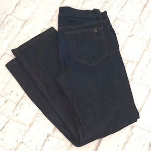 Joe's Jeans The Classic Straight Leg size 30